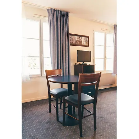 Cozy 2-person Near Thermal 아파트