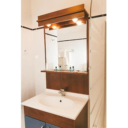 Cozy 2-person Near Thermal * 라로슈포세이